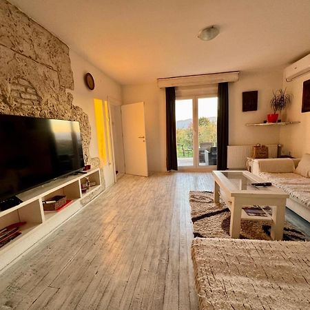 Mala Oaza Appartement Čačak Buitenkant foto
