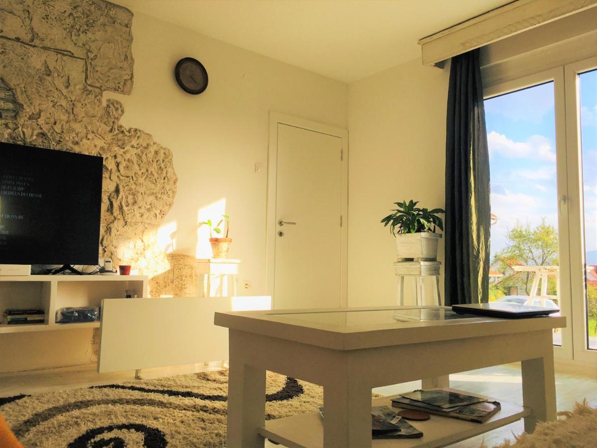 Mala Oaza Appartement Čačak Buitenkant foto