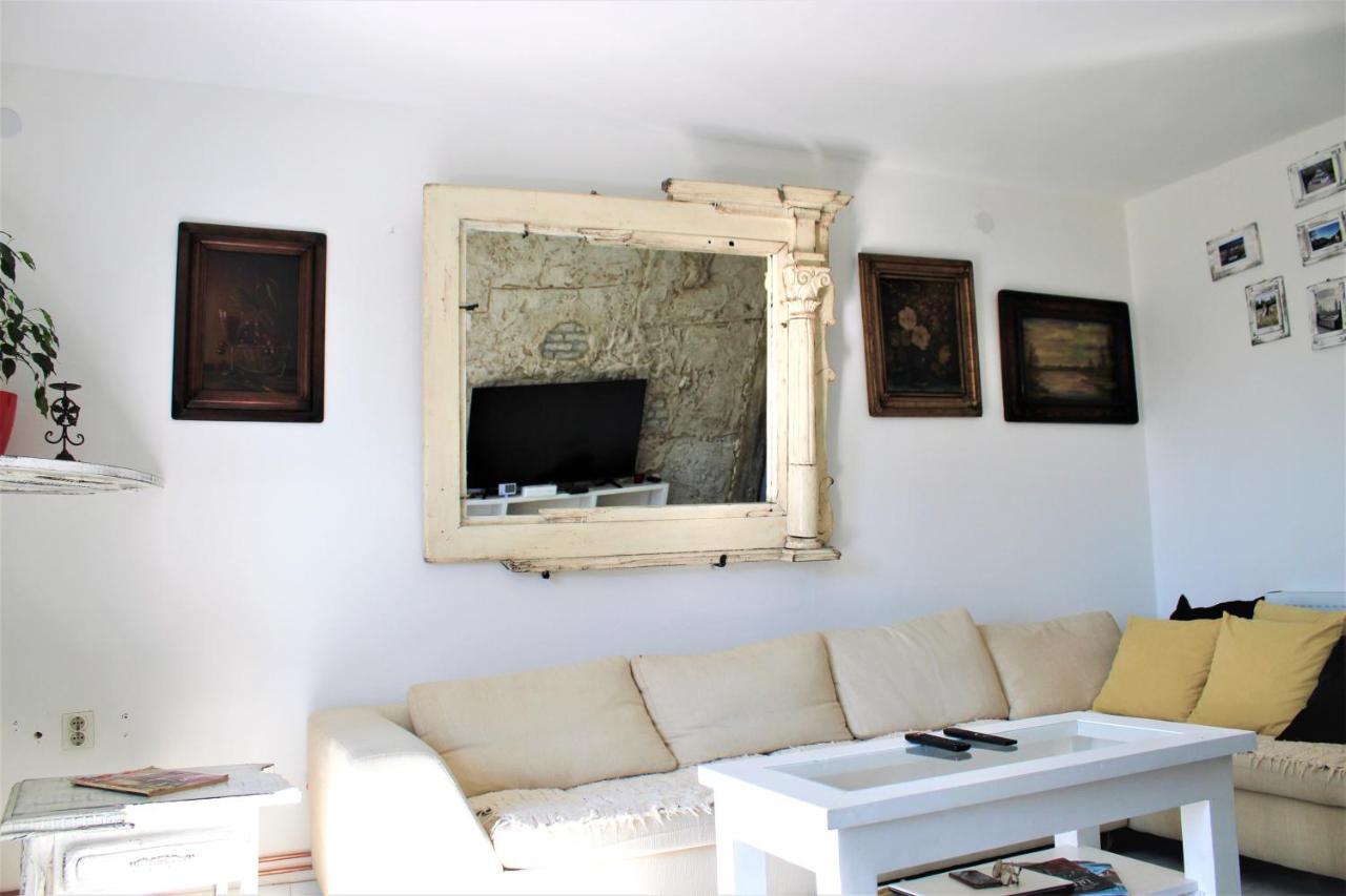 Mala Oaza Appartement Čačak Buitenkant foto
