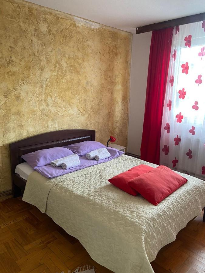 Mala Oaza Appartement Čačak Buitenkant foto